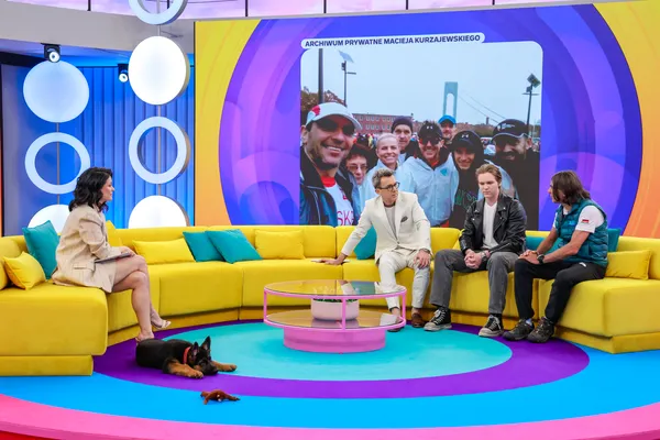 Tak pies Kurzopków harcuje na planie "Halo, tu Polsat". Zobacz następne zdjęcie