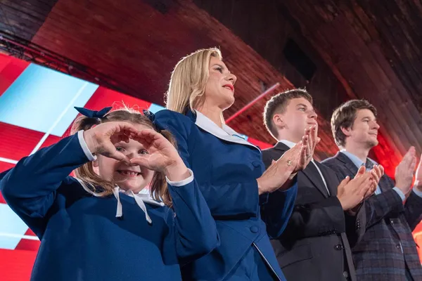 Marta Nawrocka z córką i synami