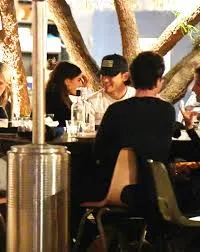 Kaia Gerber i Lewis Pullman