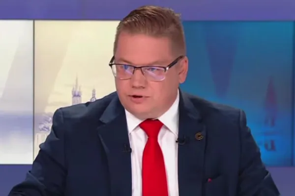 Minister już wie. Pelet jest drogi, bo "za bardzo grzejecie w domach!"