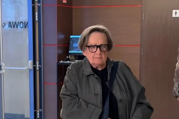 „Wygląda jak kloszard”. Agnieszka Holland odstawiła się na festiwal w Gdyni