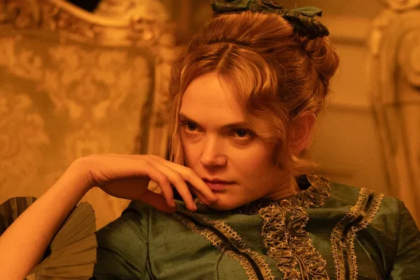 „Lalka” Netfliksa klnie na potęgę. Widzowie oburzeni: „Przekleństwa występują co drugie zdanie”