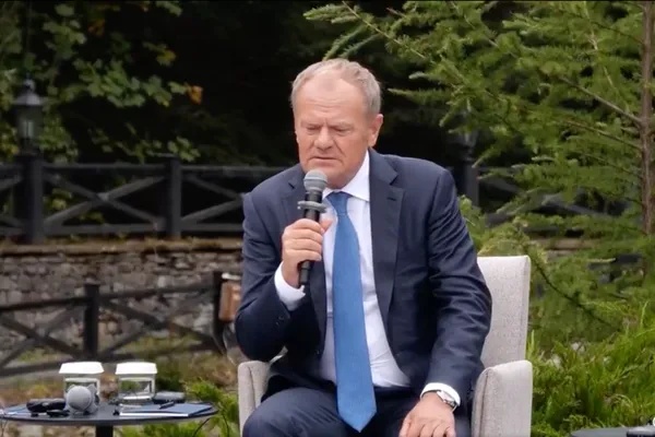 Tusk po angielsku podbija sieć. Internauci nie zostawili na nim suchej nitki