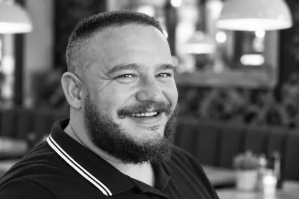 Nie żyje „Gej przeciwko światu”. Waldemar Krysiak zmarł nagle w wieku 36 lat