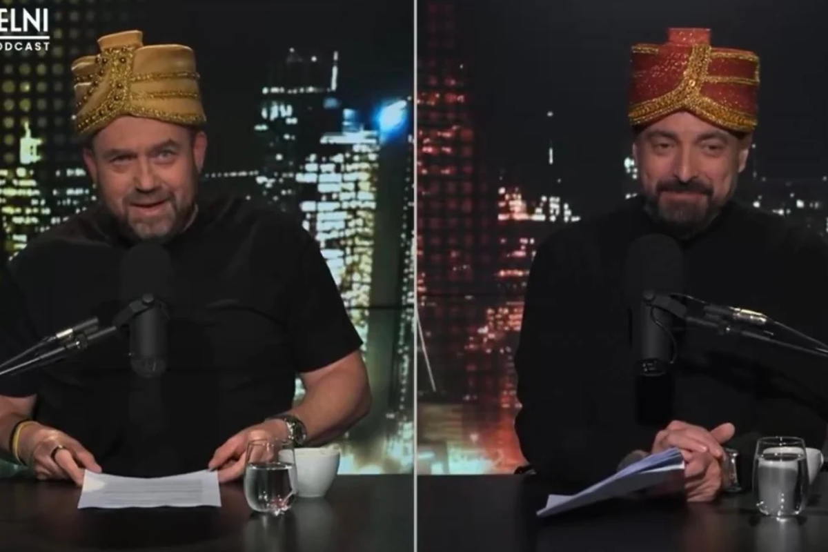 Sekielski i Węglarczyk w turbanach maharadżów. Podlizują się Tuskowi?
